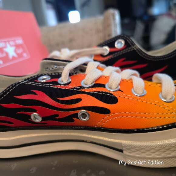 All Star Converse NIB Lo Chucks with Flames Size Mens 5 Womens 7 - Picture 13 of 14